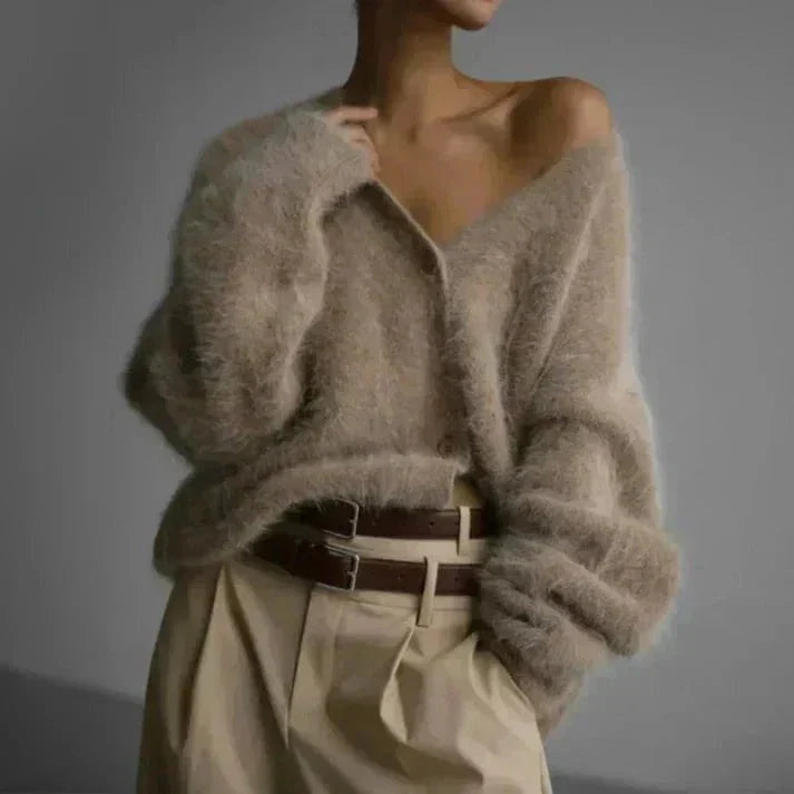 Amelia | Cozy And Elegant V-Neck Button Knit Cardigan