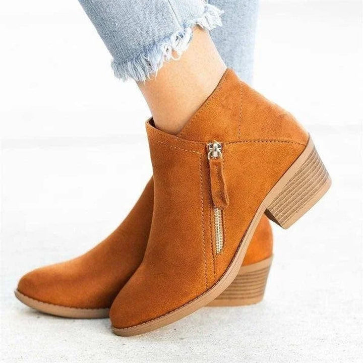 Luna | Chic Low-Heel Suede Ankle Boots