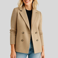 Amanda | Blazer in maglia morbida con design ibrido