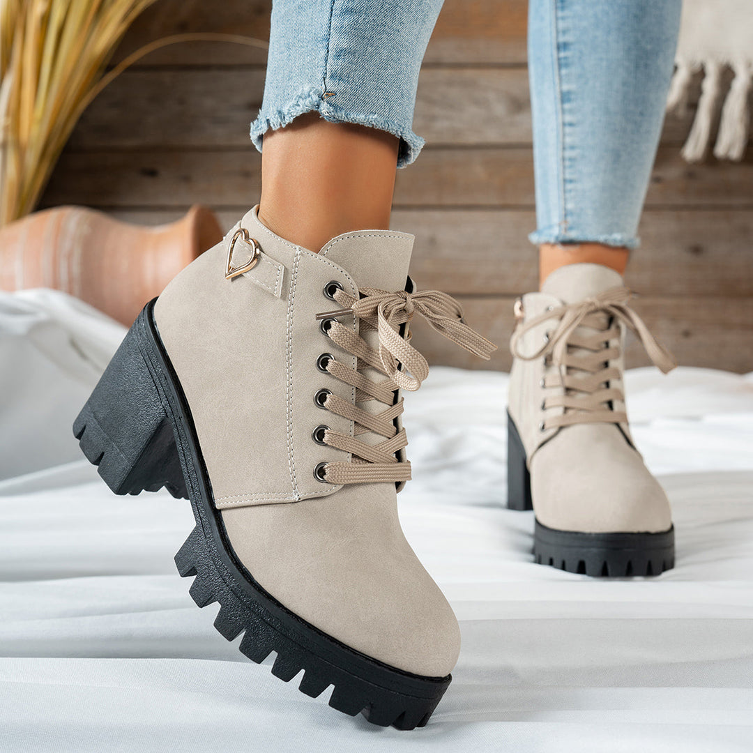 Daniela | Trendy Block-Heel Lace-Up Ankle Boots