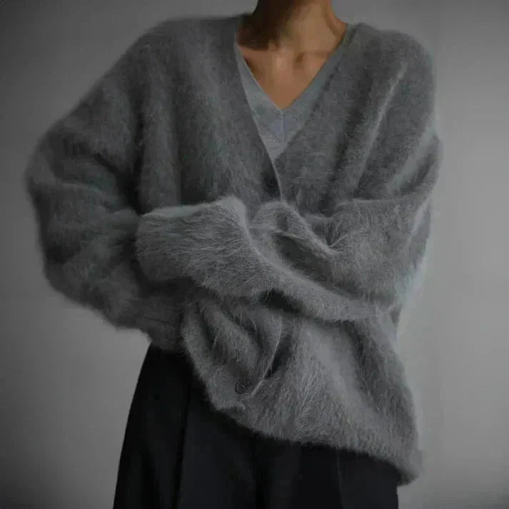 Amelia | Cozy And Elegant V-Neck Button Knit Cardigan