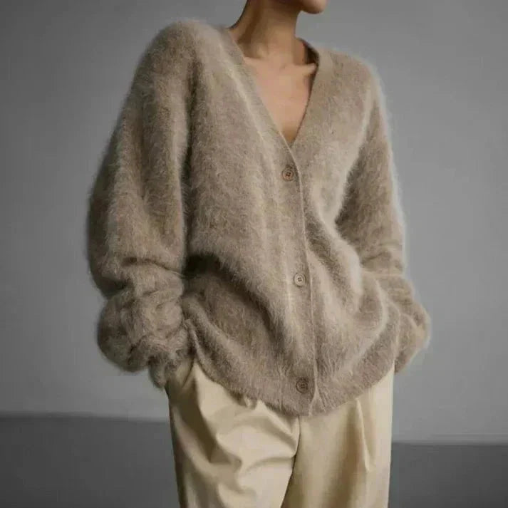 Amelia | Cozy And Elegant V-Neck Button Knit Cardigan