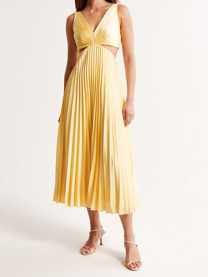 Charlotte | Chic Pleated Cut-Out Maxi Dress 2