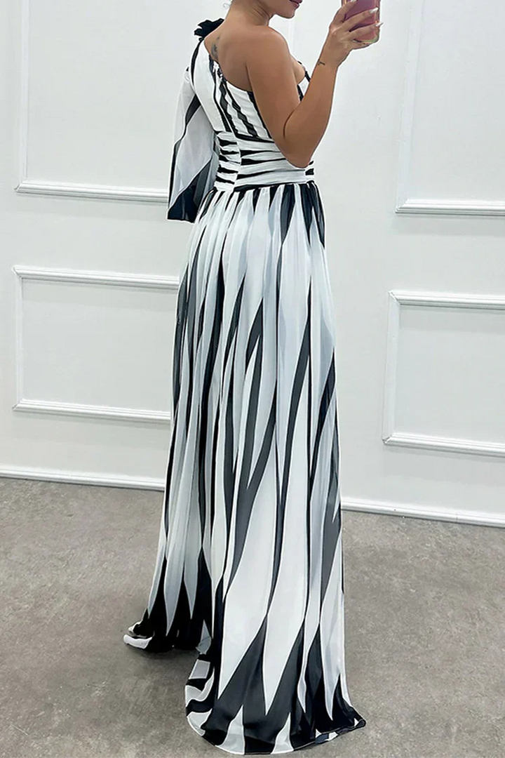 Chloe | Sophisticated Wedding Guest Dress with One-Shoulder Design 2