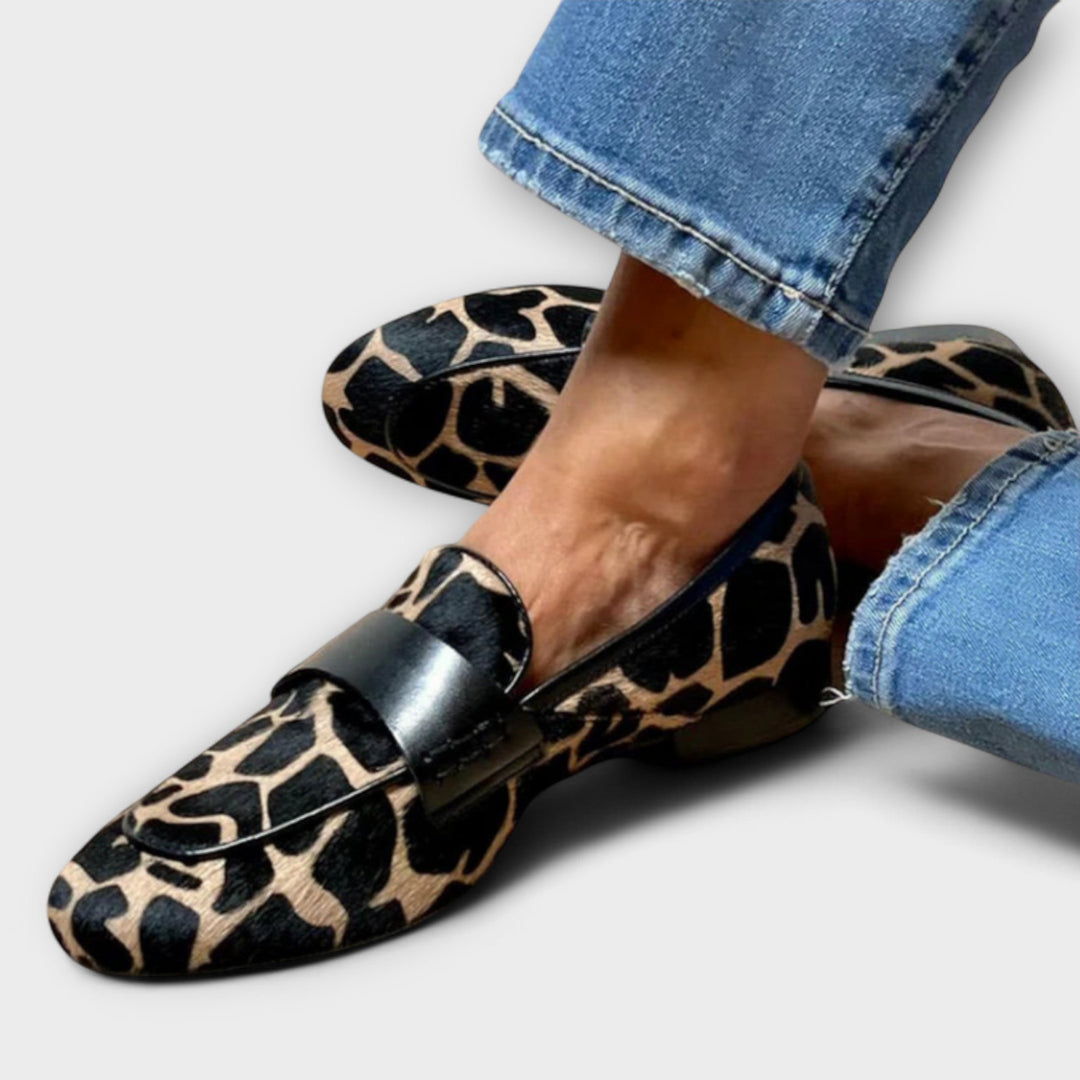 Elara | Stylish & Comfortable Women's Slippers – Chic Animal Print Design 0