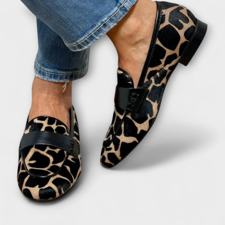 Elara | Stylish & Comfortable Women's Slippers – Chic Animal Print Design 1