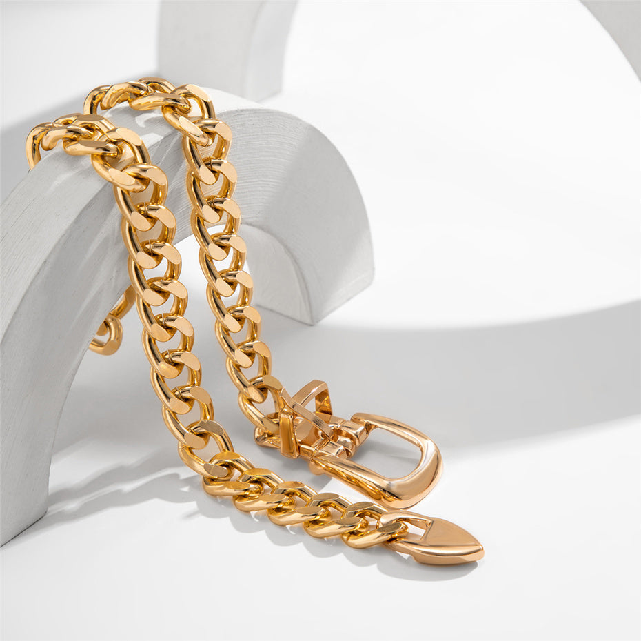 Erin | Radiance Chain Drop Necklace 4