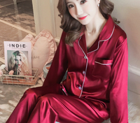 Lila| Locker sitzendes Seiden-Pyjama-Set
