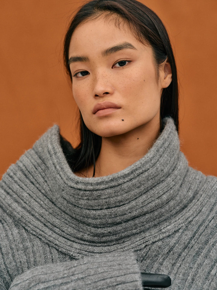 Josephine | Oversized & high roll knitted sweater 7