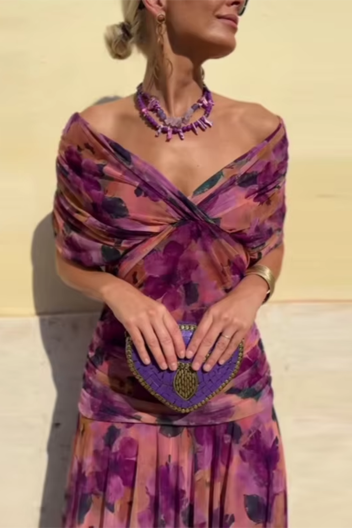 Luna | Elegant V-Neck Plus Size Maxi Dress – Fluid, Long & Perfect for Special Occasions 10
