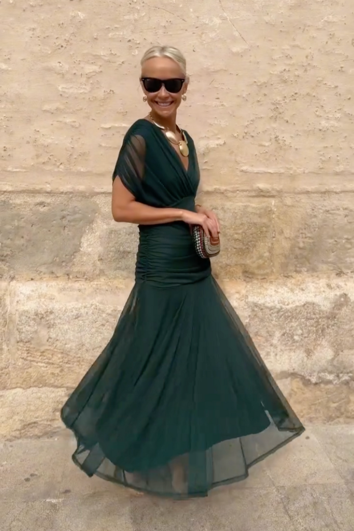 Luna | Elegant V-Neck Plus Size Maxi Dress – Fluid, Long & Perfect for Special Occasions 8