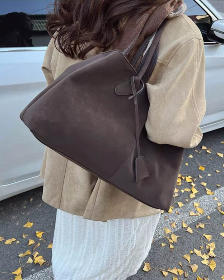 Mara | Elegant, Versatile & Spacious Tote Bag for Work & Leisure 1