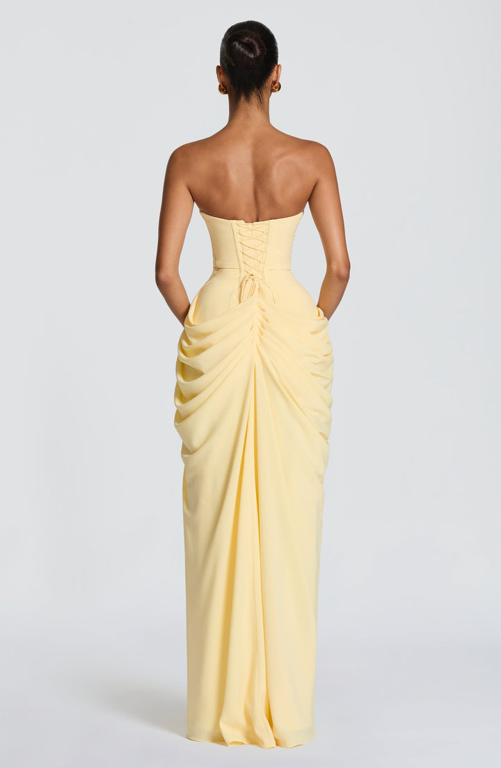 Mia | Elegant and strapless maxi dress 8