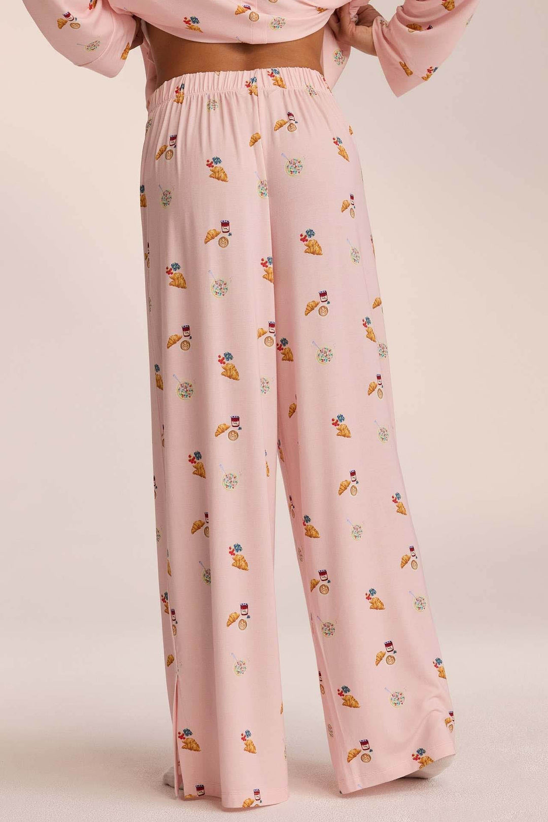 Sienna | Playful & Soft Women's Pajama Set – Relaxed Fit, Lightweight, Perfect for Cozy Mornings 4