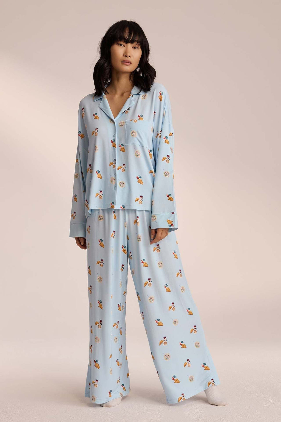 Sienna | Playful & Soft Women's Pajama Set – Relaxed Fit, Lightweight, Perfect for Cozy Mornings 5