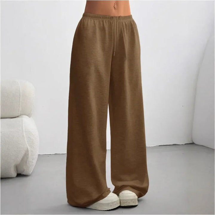 Sofia | Comfortable and modern wide leg jogging pants 0
