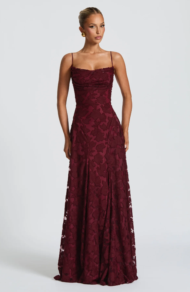 Sofia | Elegant Lace Maxi Dress – Feminine, Figure-Hugging Long Dress for Women 1