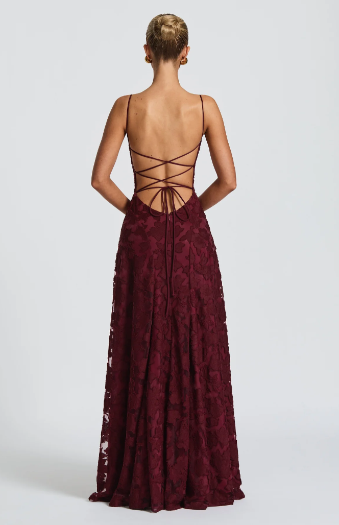 Sofia | Elegant Lace Maxi Dress – Feminine, Figure-Hugging Long Dress for Women 2
