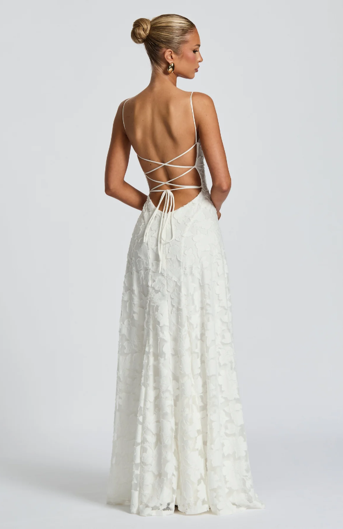 Sofia | Elegant Lace Maxi Dress – Feminine, Figure-Hugging Long Dress for Women 5