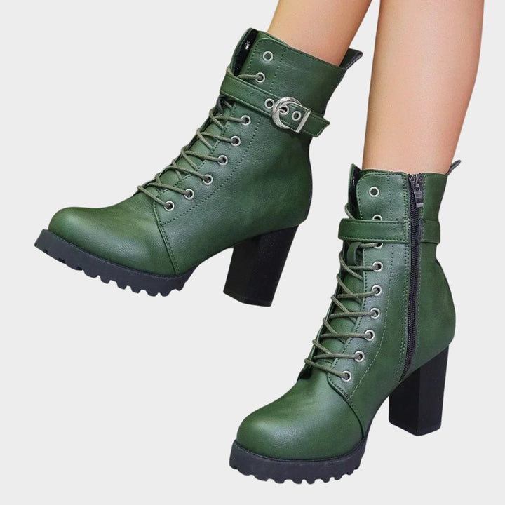 Chloe | Markante und edgy Ankle Boots mit Blockabsatz