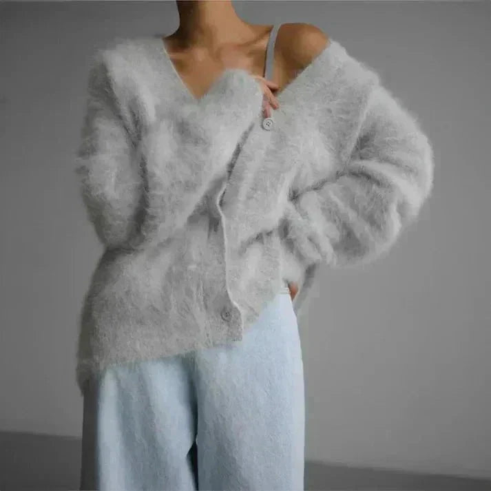 Amelia | Cozy And Elegant V-Neck Button Knit Cardigan
