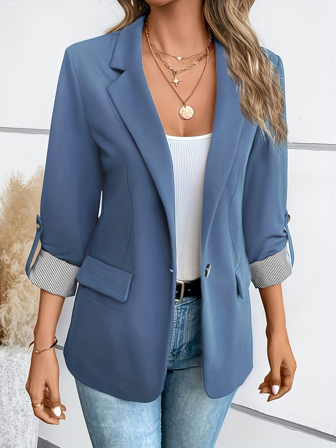 Heike | Chic And Versatile Roll-Up Sleeve Blazer