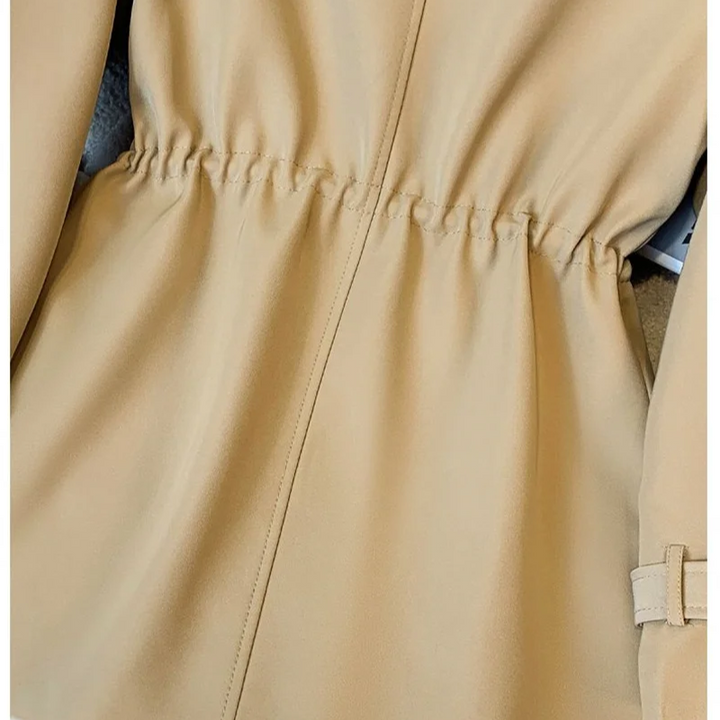 Séraphina | Trench-coat à la silhouette automnale aux détails élégants