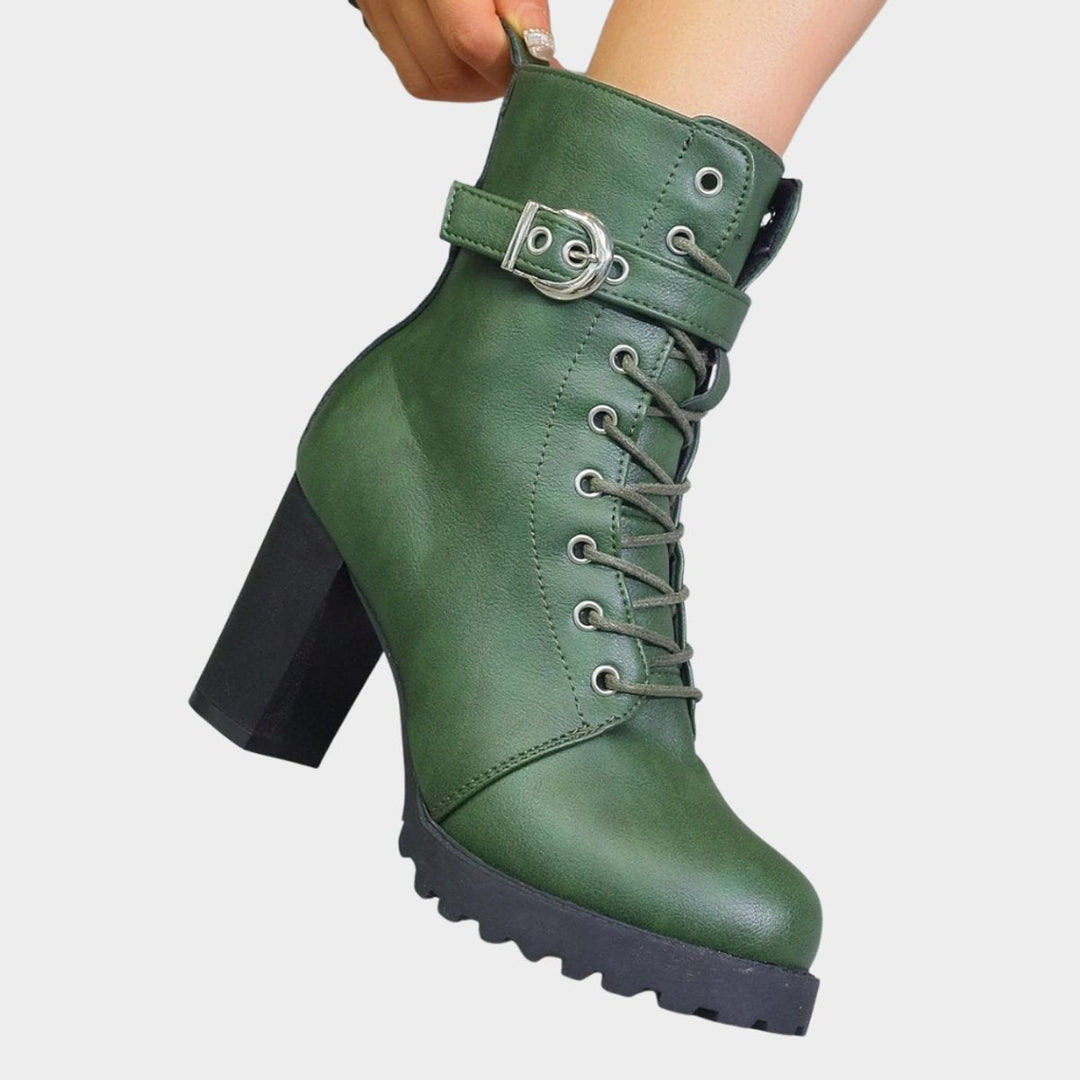 Chloe | Markante und edgy Ankle Boots mit Blockabsatz