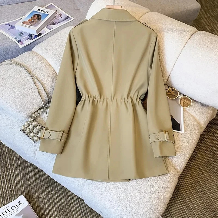 Séraphina | Trench-coat à la silhouette automnale aux détails élégants