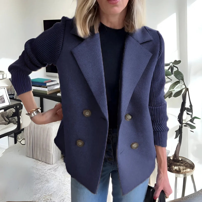 Amanda | Blazer in maglia morbida con design ibrido