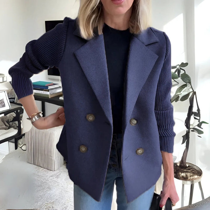 Amanda | Blazer in maglia morbida con design ibrido