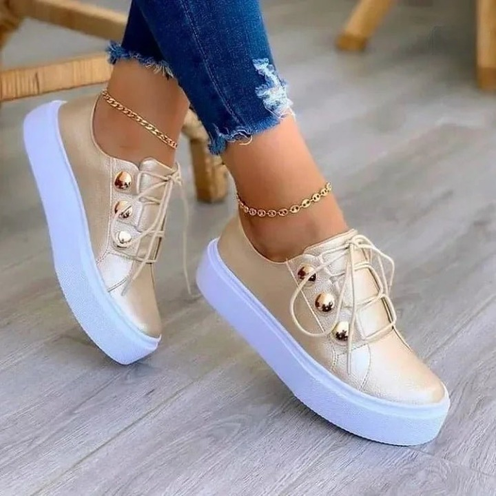 Amelia | Chic Orthopedic Studded Platform Sneakers