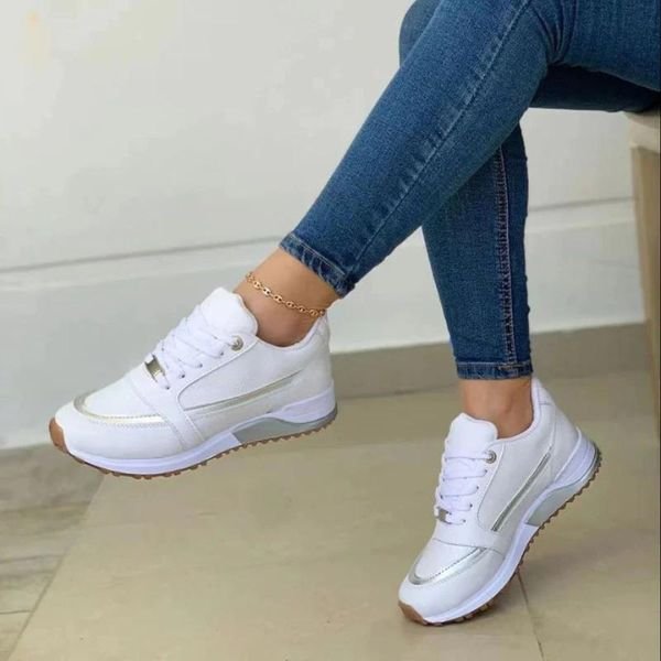 Clara | Comfortable orthopedic sneakers with support