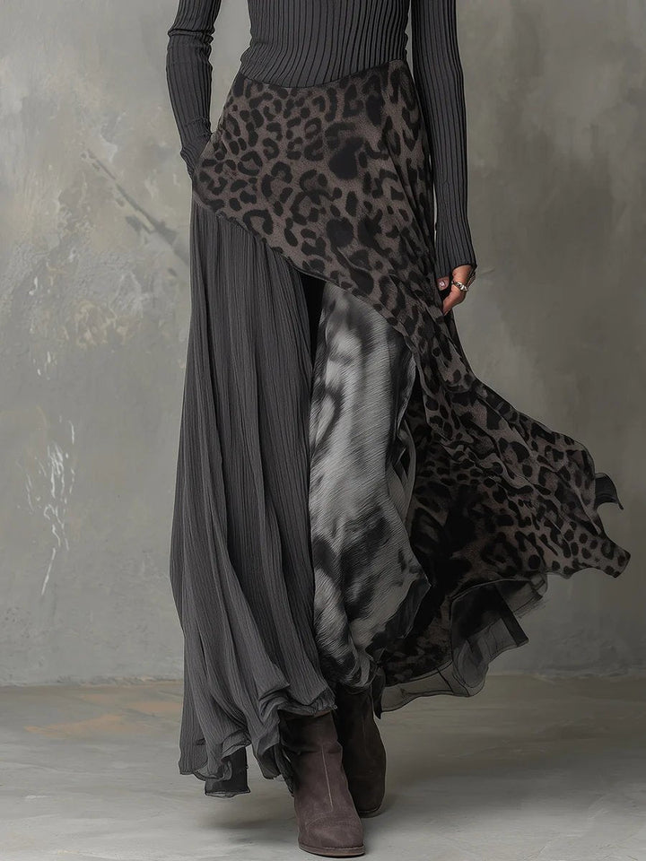 Aurelia | Stylish Leopard Print Long-Sleeved Maxi Dress